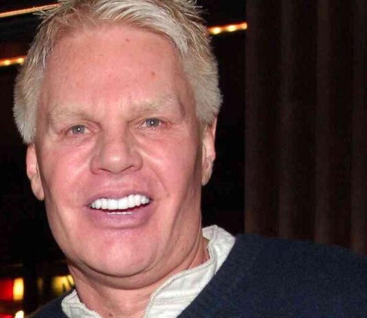 Former Abercrombie CEO Mike Jeffries Arrested for Sex Trafficking news-22102024-220147