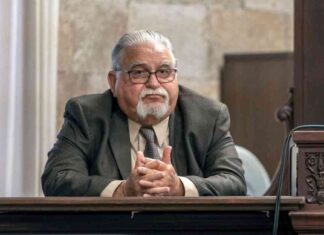 former-detective-accused-of-assaulting-black-women-found-dead-before-trial