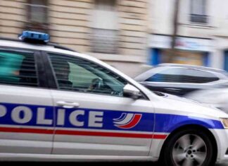 american-woman-throws-newborn-out-of-paris-hotel-window