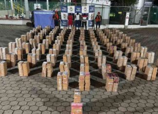 colombian-navy-ntercepts-first-narco-sub-seizes-5000-pounds-cocaine